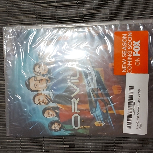 The Orville Complete Series Seasons 1-2 DVD Collection (First & Second Season) - Picture 4 of 5